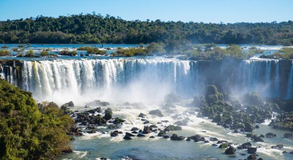 Viví la Magia de las Cataratas