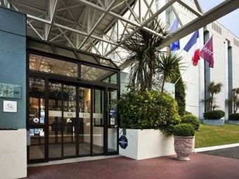 Hotel Mercure Pau Palais Sports