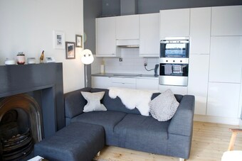 Lovely 1 Bedroom Apartment In Central Edinburgh