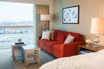 Renaissance Newark Airport Hotel