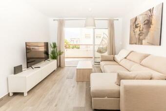 Miramar New Apartment In The Feria Ground, Fuengirola