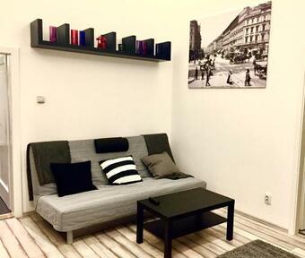 Apartamento Homelike Luxury Flat On Gyulai Pál