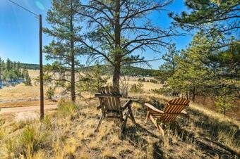 Classic Colorado Log Home With Mountain Views!