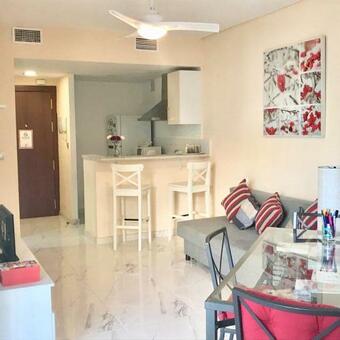 Apartamento Valdecantos Marbella