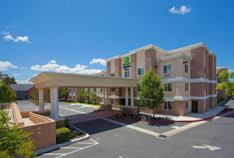 Holiday Inn Express Hotel & Suites Livermore